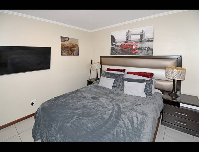 2 BEDROOM APARTMENT FOR SALE IN NORTH RIDING AH